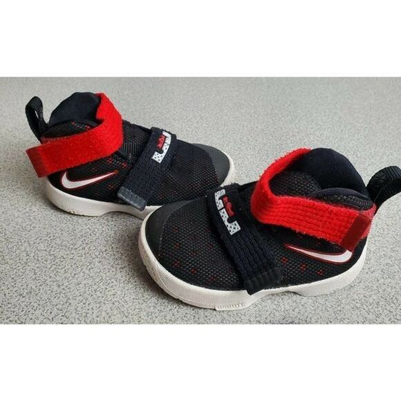 Nike Toddler Boy Size 5c - Picture 6 of 8